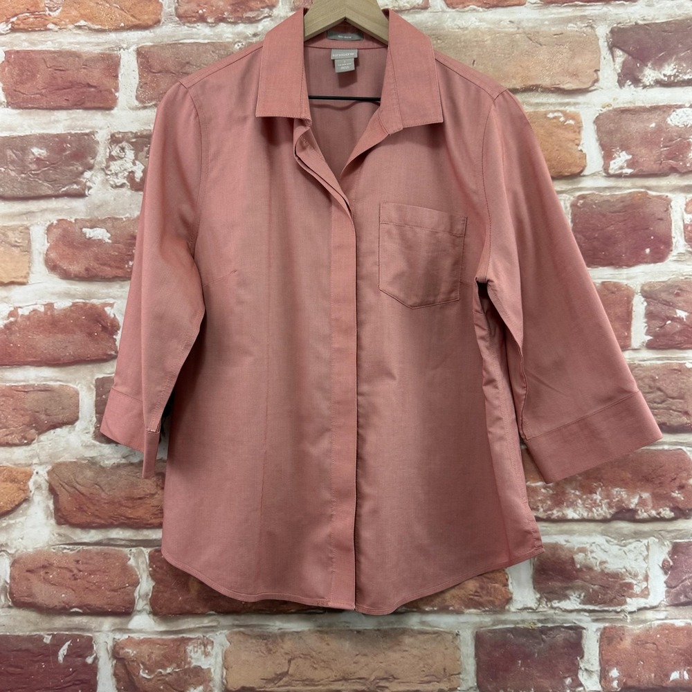 Chicos Top Women's 8/10 Salmon Pink Shirt Work Office Career Wear No Iron Shirt